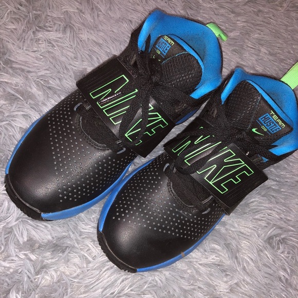 Nike boys shoes - Picture 3 of 8